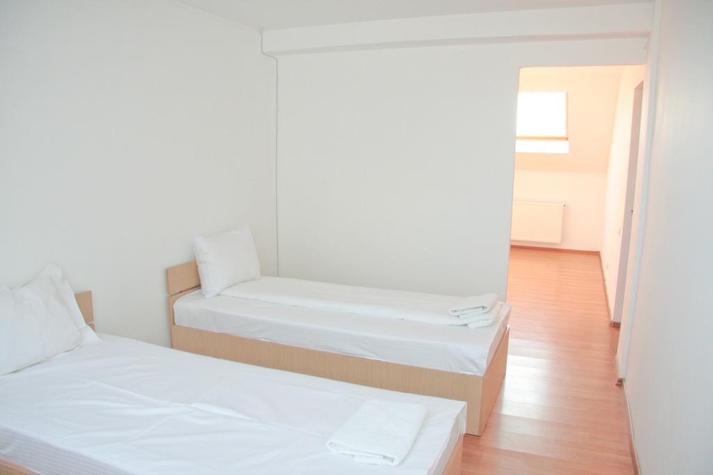 Z Villa Bukarest Szoba fotó