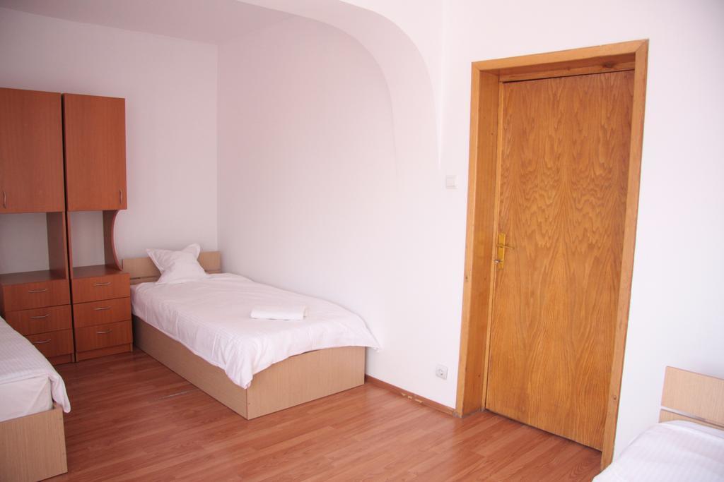 Z Villa Bukarest Szoba fotó